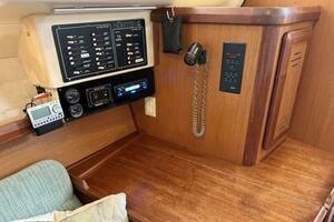 Treinta y Tres 33ft Hunter Yacht For Sale