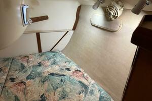 Treinta y Tres 33ft Hunter Yacht For Sale