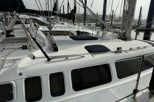 Treinta y Tres 33ft Hunter Yacht For Sale