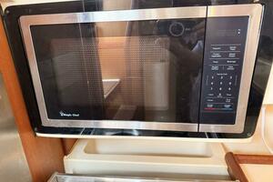 Treinta y Tres 33ft Hunter Yacht For Sale