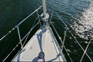2004 Catalina 400 thumbnail 28