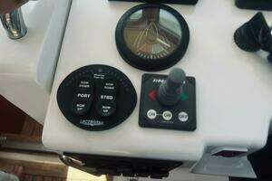 2007 Sabre 34 Express thumbnail 37
