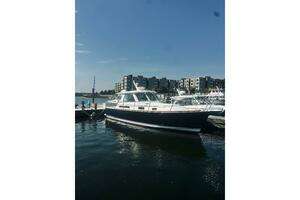 2007 Sabre 34 Express thumbnail 3