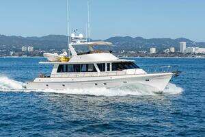 2000 Offshore Yachts Flushdeck thumbnail 2