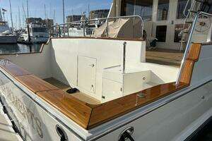 2000 Offshore Yachts Flushdeck thumbnail 46