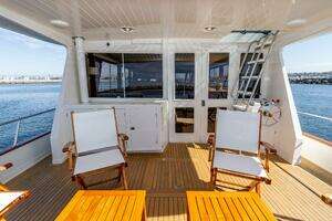 2000 Offshore Yachts Flushdeck thumbnail 8