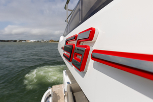 60FT (18.29M) AZIMUT