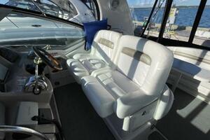 2006 Sea Ray 320 Sundancer thumbnail 17