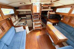1989 Irwin 43 Mark III thumbnail 32