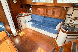 1989 Irwin 43 Mark III thumbnail 19