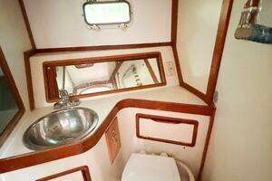 1989 Irwin 43 Mark III thumbnail 46