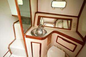 1989 Irwin 43 Mark III thumbnail 45