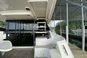 2016 Sea Ray 510 FLY thumbnail 8