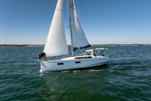 Fine Tuned 38ft Beneteau Yacht For Sale