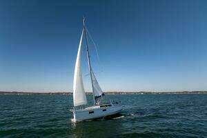 2019 Beneteau Oceanis 38.1 thumbnail 12