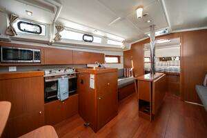 2019 Beneteau Oceanis 38.1 thumbnail 46