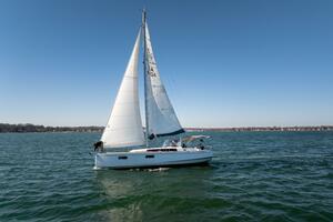 Fine Tuned 38ft Beneteau Yacht For Sale