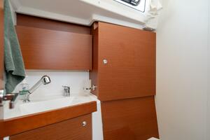 Fine Tuned 38ft Beneteau Yacht For Sale