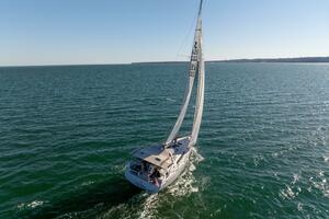 Fine Tuned 38ft Beneteau Yacht For Sale