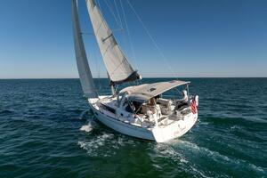 Fine Tuned 38ft Beneteau Yacht For Sale