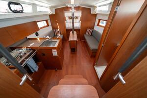 Fine Tuned 38ft Beneteau Yacht For Sale