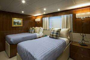 2016 Hargrave Raised Pilothouse thumbnail 18
