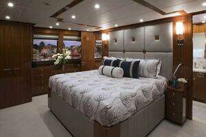 2016 Hargrave Raised Pilothouse thumbnail 15