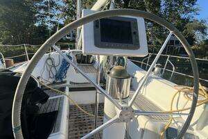1990 Beneteau thumbnail 44