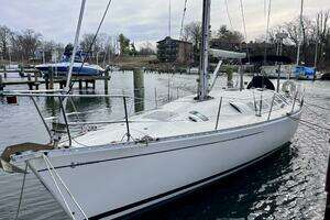 1990 Beneteau thumbnail 40