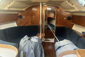 1990 Beneteau thumbnail 21