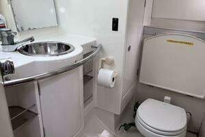 1990 Beneteau thumbnail 35