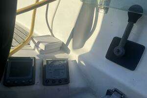 1990 Beneteau thumbnail 43