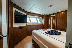 2011 Sunseeker 34 Metre Yacht thumbnail 57