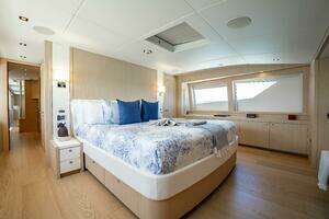 2011 Sunseeker 34 Metre Yacht thumbnail 42