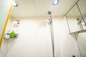 2011 Sunseeker 34 Metre Yacht thumbnail 75