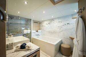 2011 Sunseeker 34 Metre Yacht thumbnail 49