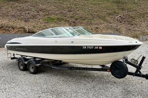 22ft Maxum Yacht For Sale