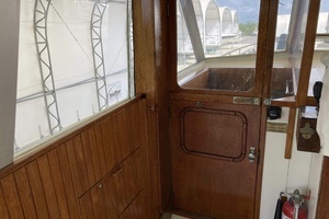 1972 Chris-Craft Commander Flush Deck thumbnail 16