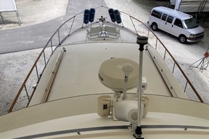1972 Chris-Craft Commander Flush Deck thumbnail 7