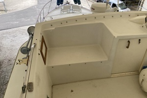 1972 Chris-Craft Commander Flush Deck thumbnail 11