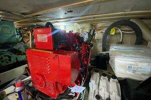 1972 Chris-Craft Commander Flush Deck thumbnail 32