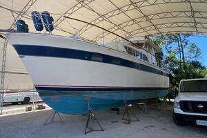 Moonriver 45ft Chris Craft Yacht For Sale