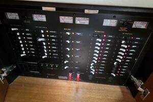 2000 Cruisers Yachts 4450 Express Motor Yacht thumbnail 72