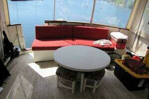 1973 Chris-Craft 55 Commander thumbnail 12
