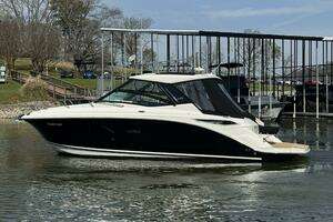 SLIP KNOT 2023 Sea Ray Sundancer 320 Yacht For Sale in Chattanooga TN