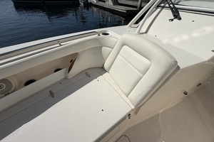2018 Grady-White Freedom 335 thumbnail 9