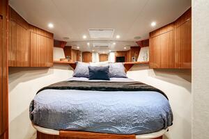 Viking 64 - High Life -