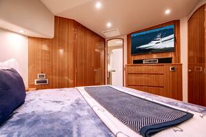 Viking 64 - High Life -