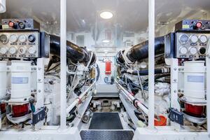 Viking 64 - High Life -