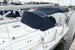 CAROLINA MOON 38ft Hunter Yacht For Sale
